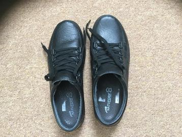 Heren schoenen maar 44 beschikbaar voor biedingen