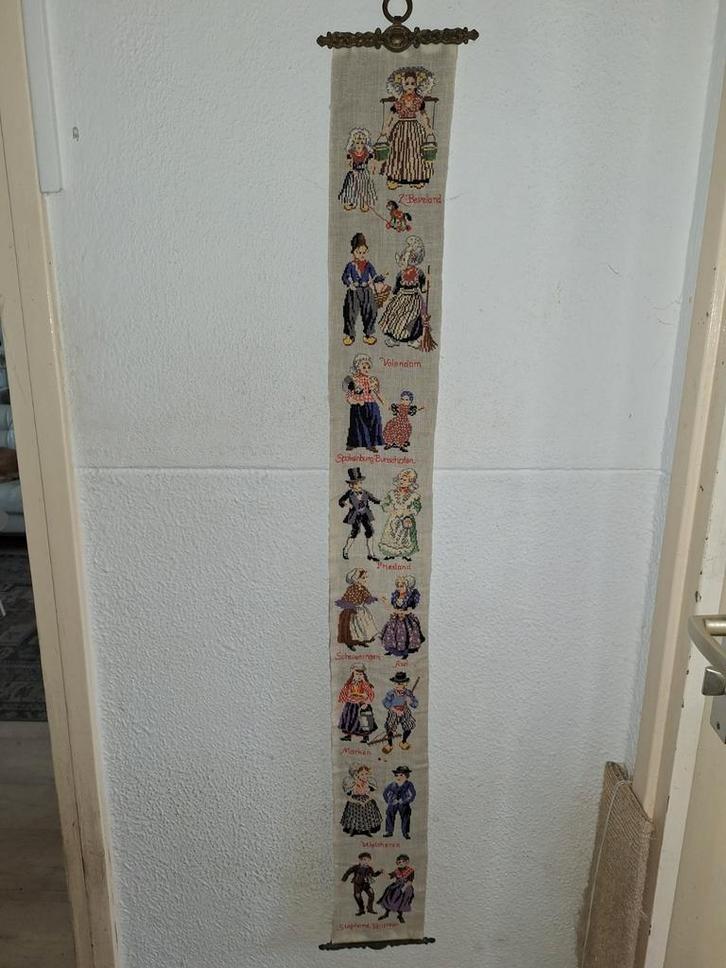 Schellekoord met afbeeldingen van klederdrachten, Antiek en Kunst, Antiek | Kleden en Textiel, Ophalen of Verzenden