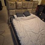 Mooi fluweel bed met luxe look 180x200cm, Antiek en Kunst, Antiek | Meubels | Bedden, Ophalen
