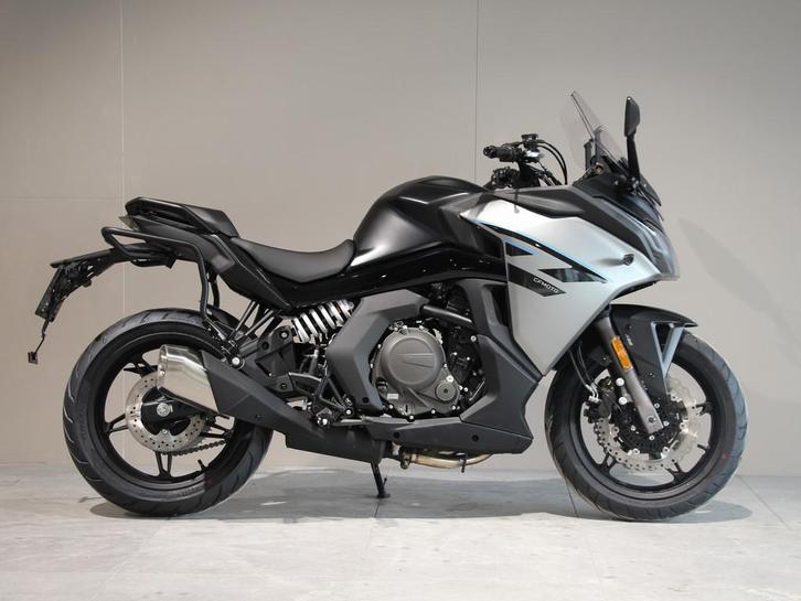 CFMOTO 650 GT (bj 2022), Motoren, Motoren | CFMOTO, Bedrijf, Toermotor, meer dan 35 kW