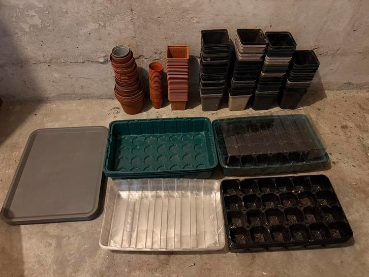 Kweekspullen kweekpotjes kweekkassen, Tuin en Terras, Kweekspullen, Zo goed als nieuw, Ophalen