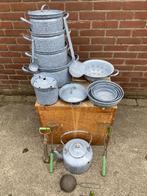 Uitgebreide set emaille pannen etc, Antiek en Kunst, Ophalen