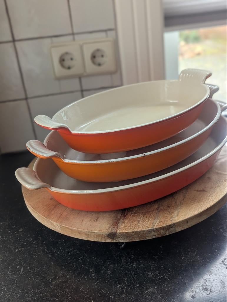 Le Creuset Cousances Pannenset - 28, 32, 36 cm, Gebruikt, Gietijzer, Pannenset, Ophalen of Verzenden