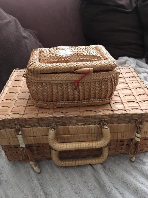Rieten mandjes/naaimandje., Huis en Inrichting, Woonaccessoires | Schalen en Manden, Gebruikt, Mand, Rechthoekig, Riet, Ophalen of Verzenden