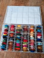 Doos DMC borduurgaren - zijde, Hobby en Vrije tijd, Borduren en Borduurmachines, Ophalen of Verzenden, Borduurgaren of Zijde