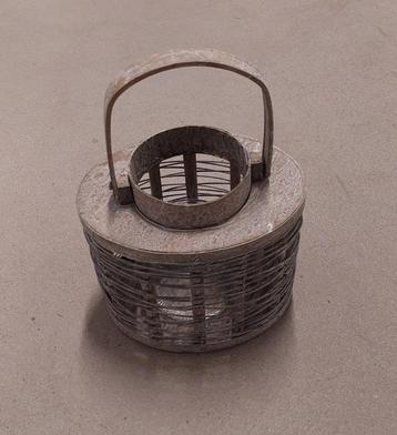 Diverse woonaccessoires o.a. windlicht, etagere, theepotje. beschikbaar voor biedingen