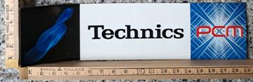 Grote vintage rechthoekige sticker PCM Technics keyboard  beschikbaar voor biedingen