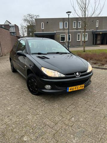 Peugeot 206 1.1 XN 3D 2000 APK TOT 23-02-2026, Sportuitlaat beschikbaar voor biedingen