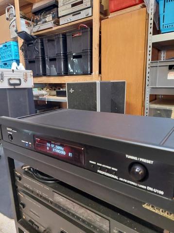 Professionele Denon Rack Tuner DN-U100 beschikbaar voor biedingen