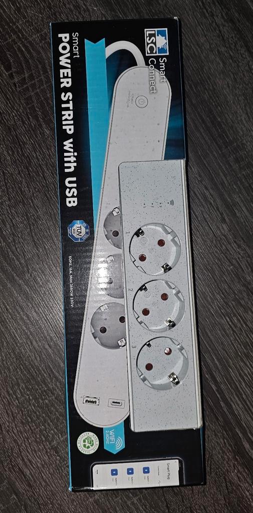 LSC Smart Power Strip met USB, Doe-het-zelf en Verbouw, Elektra en Kabels, Nieuw, Stopcontact, Ophalen of Verzenden