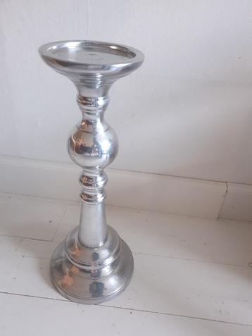 Mooie  kandelaar  vloerkandelaar zilver voor stompkaars beschikbaar voor biedingen