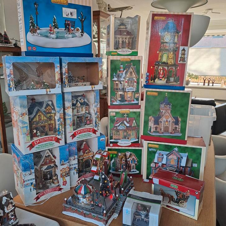 Kersthuis en decoratie Intratuin lemax dickensville, Diversen, Kerst, Ophalen of Verzenden