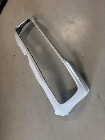 Volkswagen UP 2017+ voorbumper facelift wit beschikbaar voor biedingen