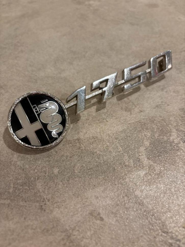 Alfa Romeo Berlina 1750 Embleem - Vintage Nieuw, Auto-onderdelen, Carrosserie en Plaatwerk, Alfa Romeo, Nieuw, Ophalen of Verzenden