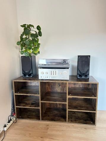 Platenmeubel / platenkast / vakkenkast  beschikbaar voor biedingen