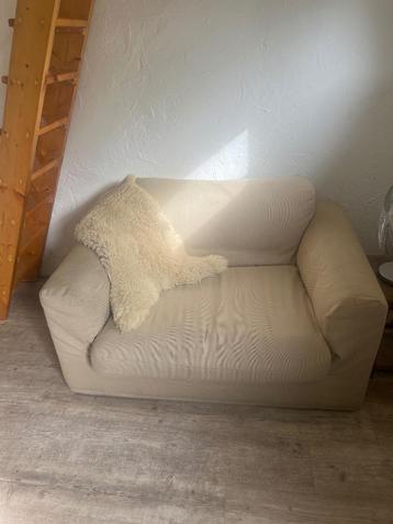 Love Seat in Zwolle ophalen  beschikbaar voor biedingen