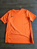 Fraai Nike t-shirt - oranje - maat 158 - 170, Jongen of Meisje, Ophalen of Verzenden, Zo goed als nieuw, Shirt of Longsleeve