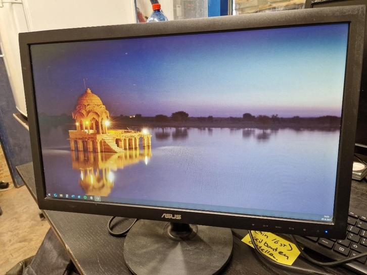ASUS VS228DE 21.5 inch LED Monitor - Goede staat, Computers en Software, Monitoren, Gebruikt, 60 Hz of minder, VGA, LED, Full HD