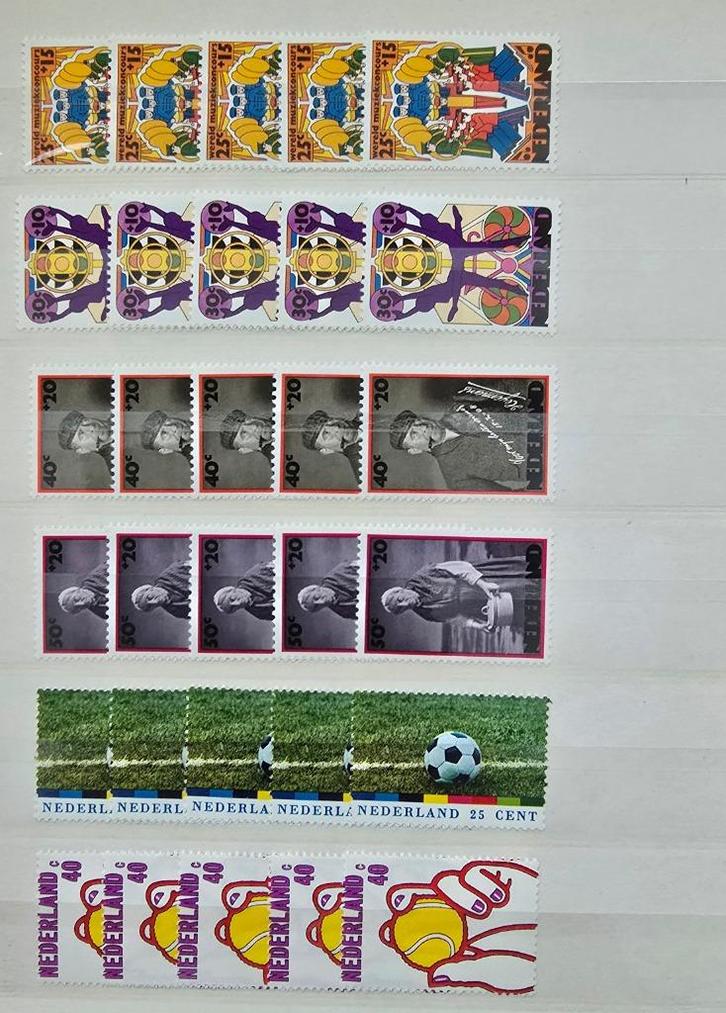 Stockboek met complete series Nederland 1970-1980, Postzegels en Munten, Postzegels | Nederland, Postfris, Na 1940, Ophalen of Verzenden