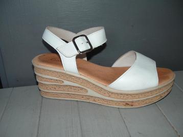 Gabor sandaal met plateau sleehak maat 6½ - maat 40 beschikbaar voor biedingen