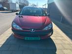 Peugeot 206 1.4 5D 2002 Rood, Auto's, Voorwielaandrijving, 1360 cc, 4 cilinders, Origineel Nederlands