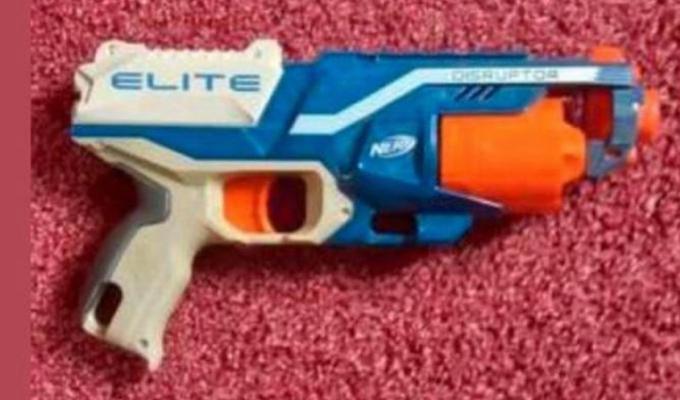 Veel nerf pistolen met magazijn en pijlen, Ophalen, Zo goed als nieuw