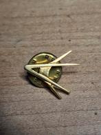 Oldtimer DODGE pin, Ophalen of Verzenden, Gebruikt