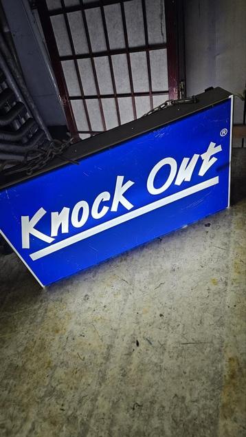 Oude Dubbelzijdige Lichtbak "Knock Out" Mancave beschikbaar voor biedingen
