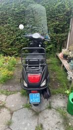 Mooie nette scooter, Fietsen en Brommers, Ophalen of Verzenden, Zo goed als nieuw, Benzine, Overige modellen