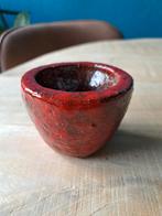 Handgemaakte keramische schaal rood, Antiek en Kunst, Antiek | Keramiek en Aardewerk, Ophalen of Verzenden