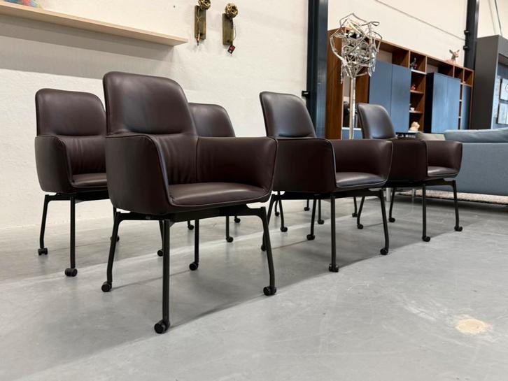 2 Nieuw Leolux Gyon hoog eetkamerstoelen Noli leer Wielen, Huis en Inrichting, Stoelen, Nieuw, Twee, Leer, Ophalen of Verzenden