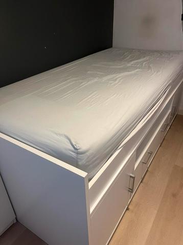 Verhoogd bed wit met lades onder
