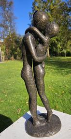 bronzen beeld / KUSSEND LIEFDESPAAR, Nieuw, Info@huisentuindecoratiemarie.nl, Mensenbeeld, Huis en tuin decoratie marie