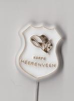 Leger des Heils Korps Heerenveen wit speldje, Verzamelen, Speldjes, Pins en Buttons, Gebruikt, Niet vindbaar, Niet vindbaar, Speldje of Pin