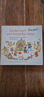 liedjes met een hoepeltje erom, Boeken, Ophalen of Verzenden, Gelezen