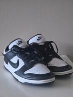 Nike Dunk Low Panda mt 38, Ophalen of Verzenden, Gedragen, Zwart