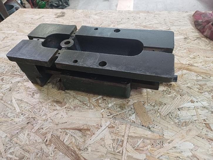 grote machineklem, Doe-het-zelf en Verbouw, Gereedschap | Machine-onderdelen en Toebehoren, Gebruikt, Ophalen
