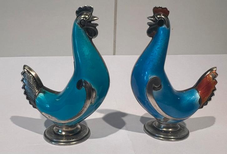 Zilveren emaille hanen J.Tostrup Noorwegen peper en zoutstel, Antiek en Kunst, Antiek | Goud en Zilver, Zilver, Ophalen of Verzenden