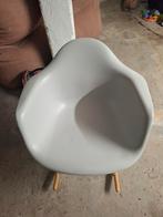 Schommelstoel met kunststof zitje, Huis en Inrichting, Stoelen, Ophalen