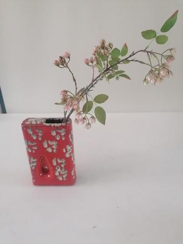 FAT LAVA keramieke vaas genummerd 23,5 x 14 cm beschikbaar voor biedingen