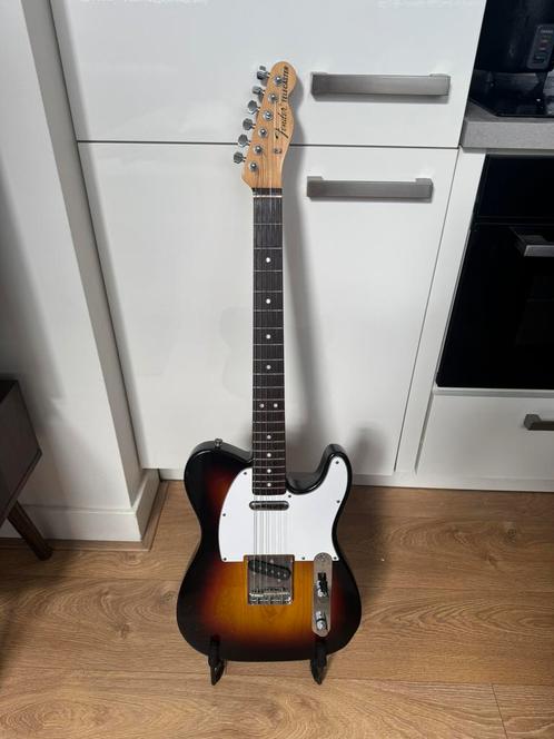 Fender Telecaster Japan ash 70's reissue 2016 sunburst, Muziek en Instrumenten, Snaarinstrumenten | Gitaren | Elektrisch, Zo goed als nieuw