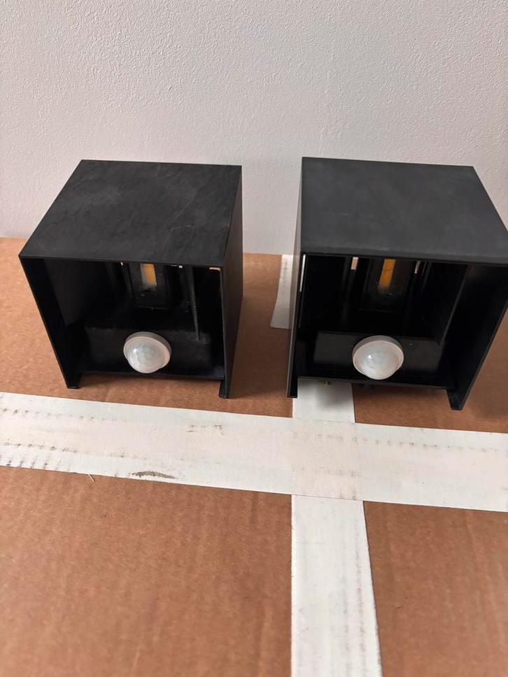 Buitenlamp met sensor, Tuin en Terras, Buitenverlichting, Nieuw, Wandlamp, Kunststof, Minder dan 50 watt, Netvoeding, Bewegingssensor