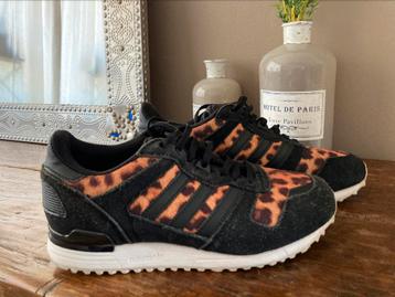 Adidas sneaker panterprint 38 beschikbaar voor biedingen