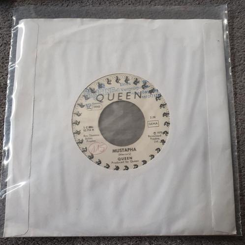 Queen  - Mustapha  / Dead on time, Cd's en Dvd's, Vinyl Singles, Gebruikt, Pop, Ophalen of Verzenden