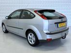 Ford Focus 1.6-16V Automaat / INVALIDE AANGEPAST! (2005), Auto's, 1596 cc, Zwart, Origineel Nederlands, Bedrijf