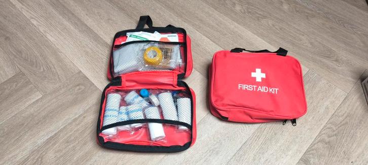 EHBO Tasje - Complete Set, Diversen, Verpleegmiddelen, Nieuw, Ophalen of Verzenden