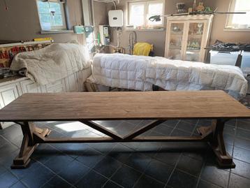 Mooie grote oude landelijke kloostertafel  beschikbaar voor biedingen