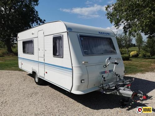Adria Altea 502 DT, Caravans en Kamperen, Caravans, tot en met 6, 1000 - 1250 kg, Standaardzit, Adria, Dwarsbed, Lengtebed, Overige typen