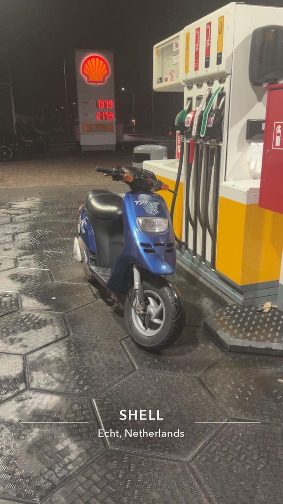 Piaggio typhoon 70cc BROM GEEN WOK, Fietsen en Brommers, Scooters | Piaggio, Zo goed als nieuw, Overige modellen, Maximaal 45 km/u