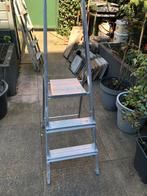 Trap 3 treden, Doe-het-zelf en Verbouw, Ladders en Trappen, Ophalen of Verzenden, Zo goed als nieuw, Minder dan 2 meter